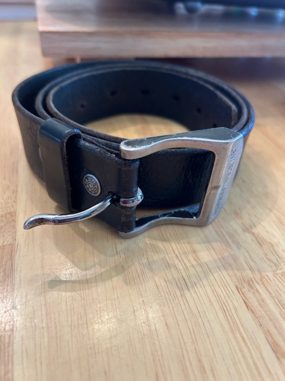 Men's dark brown black Leather Belt with Silver Buckle LEVI Strauss & co Levi's